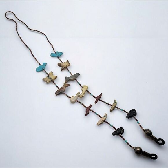 Stone Fetish Animal & Shell Heishi Beads Glasses Chain - Picture 1 of 6